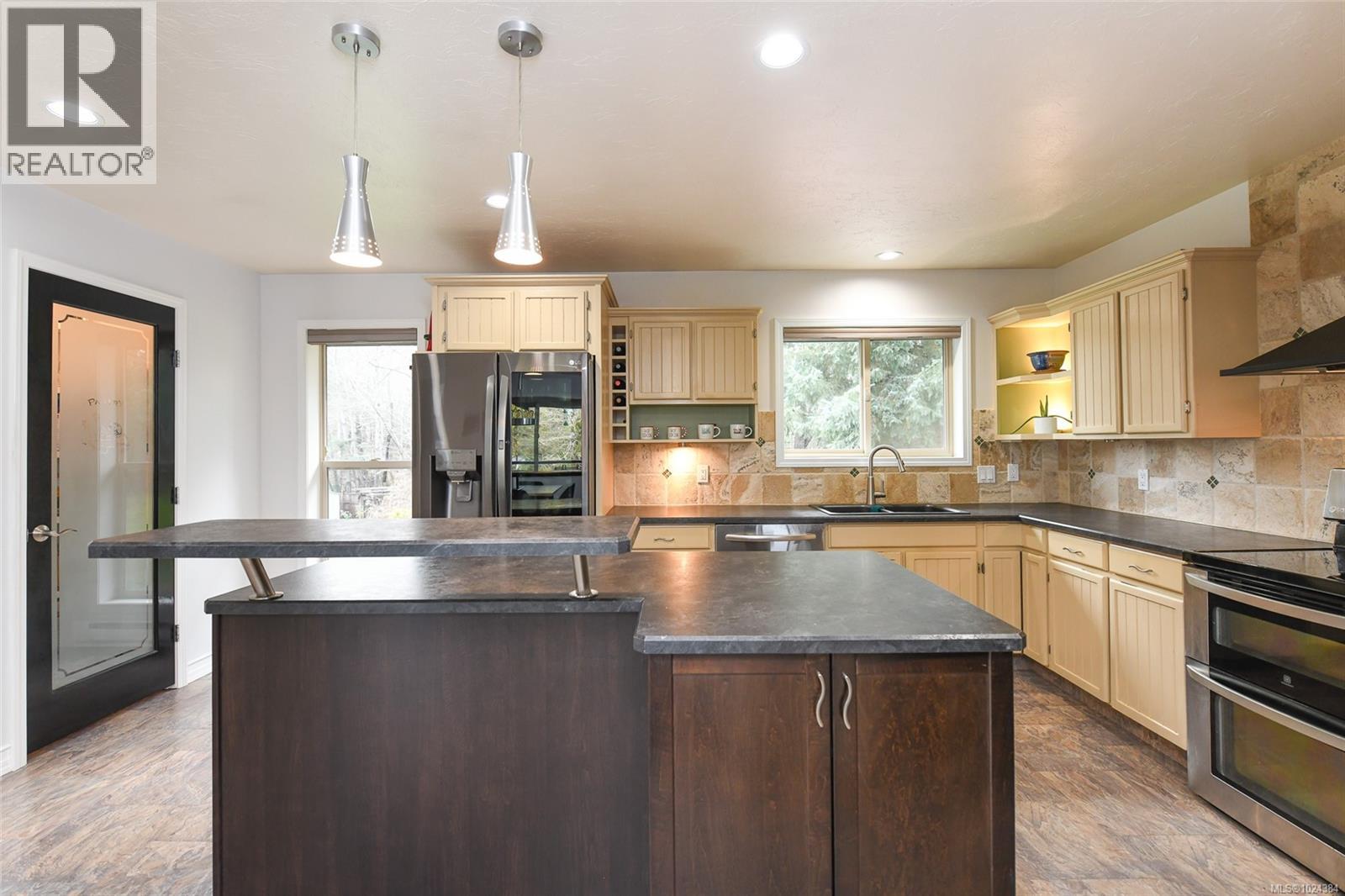 204 Spindrift Rd, Courtenay