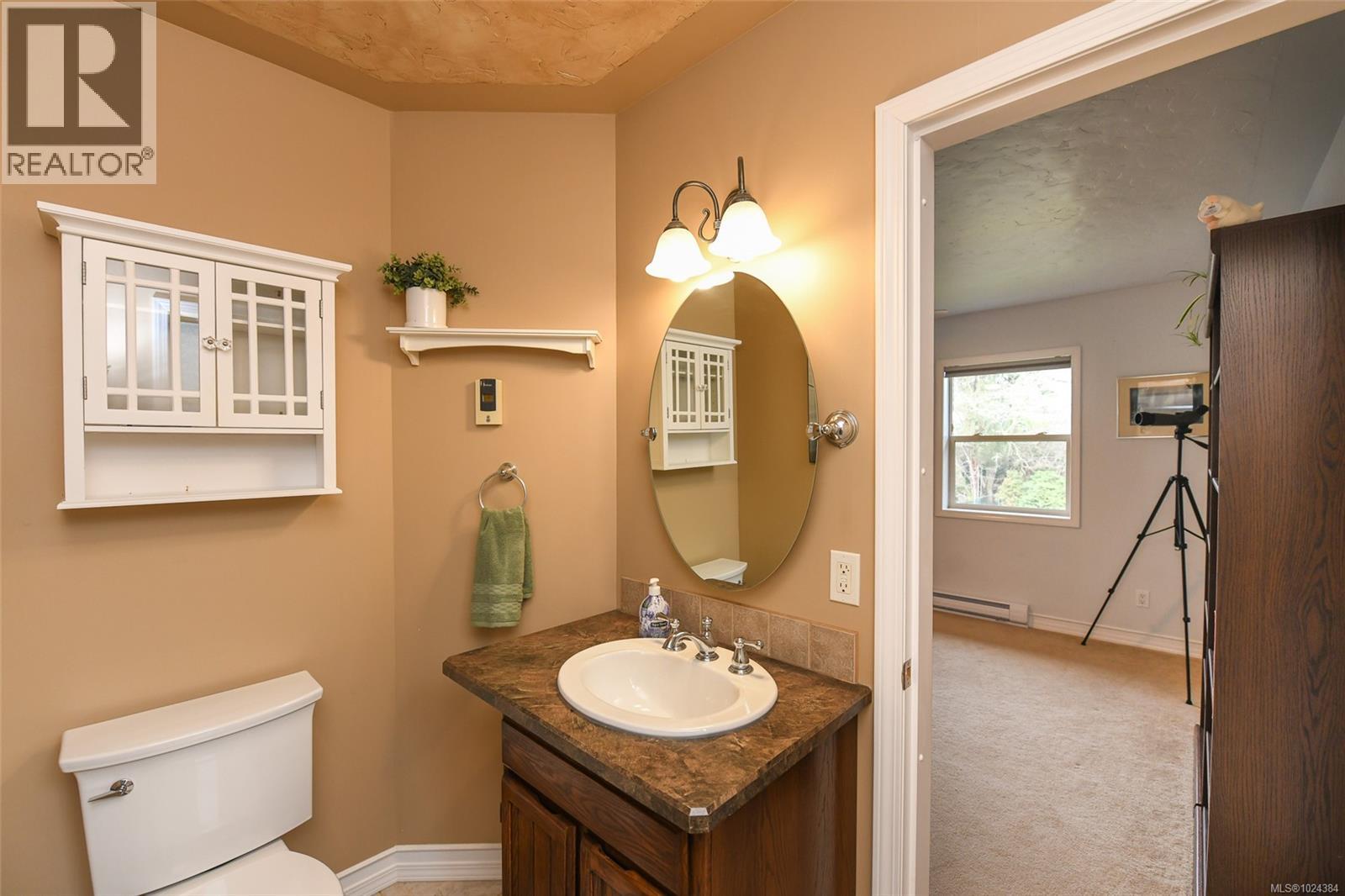 204 Spindrift Rd, Courtenay