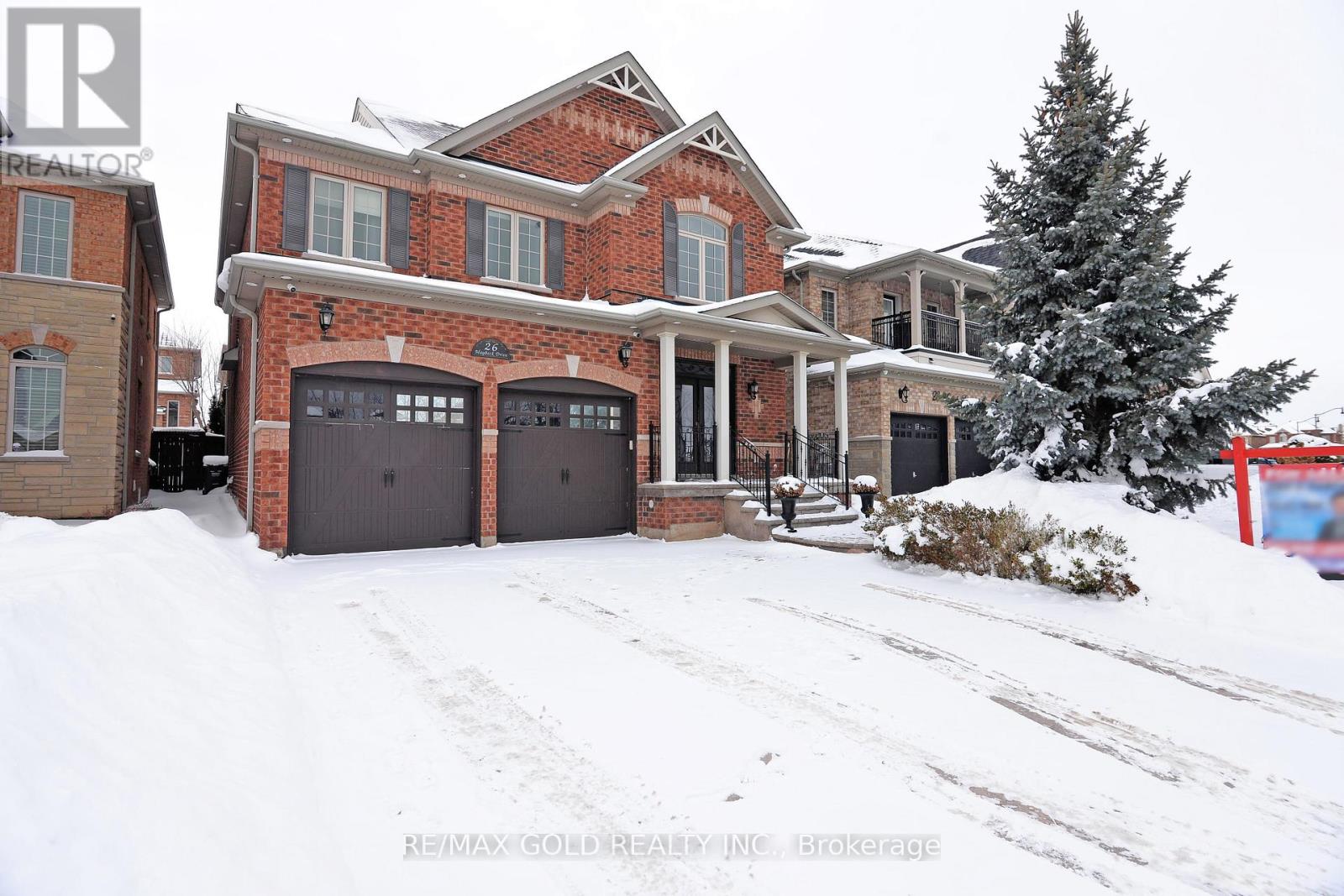 26 MAYBECK DRIVE - 2