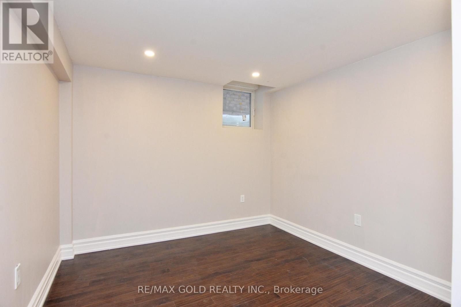26 MAYBECK DRIVE - 41