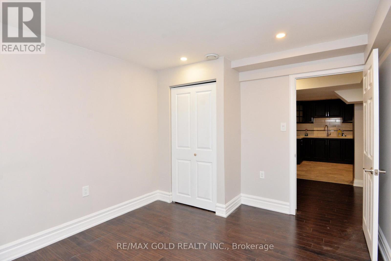 26 MAYBECK DRIVE - 42