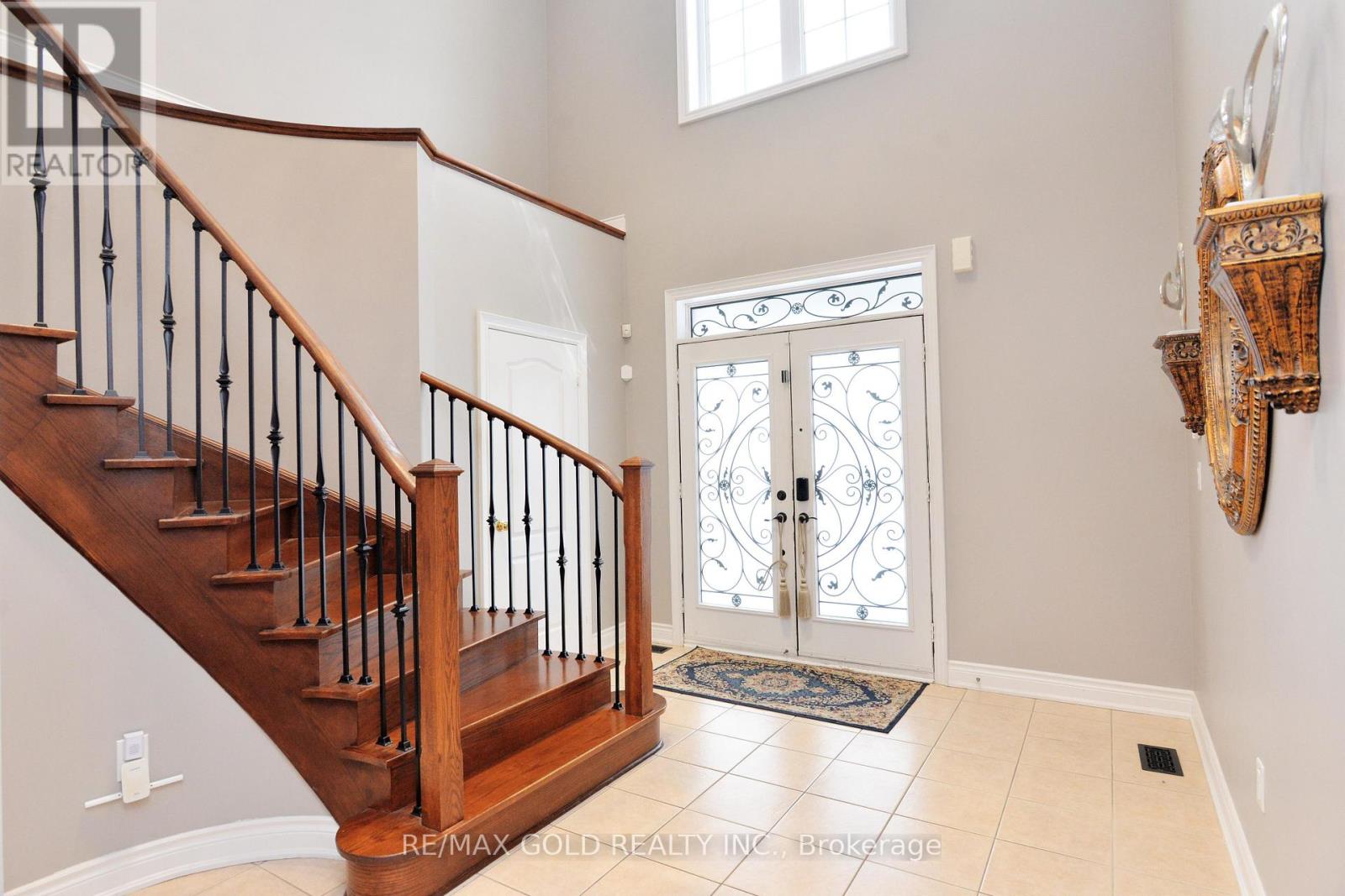 26 MAYBECK DRIVE - 5