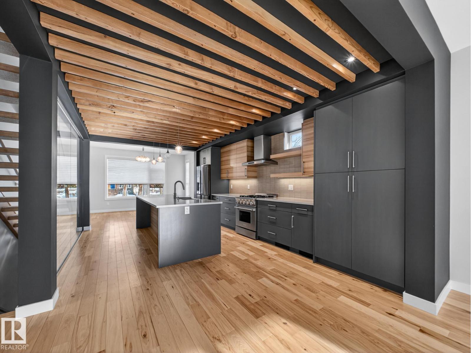 9803 74 AV NW, Edmonton