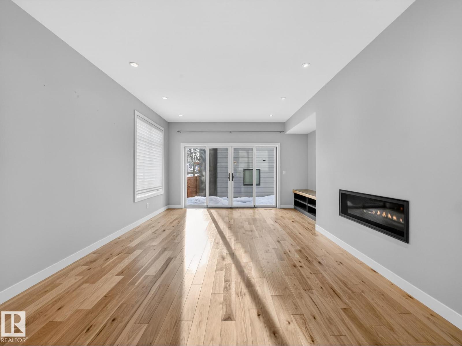 9803 74 AV NW, Edmonton