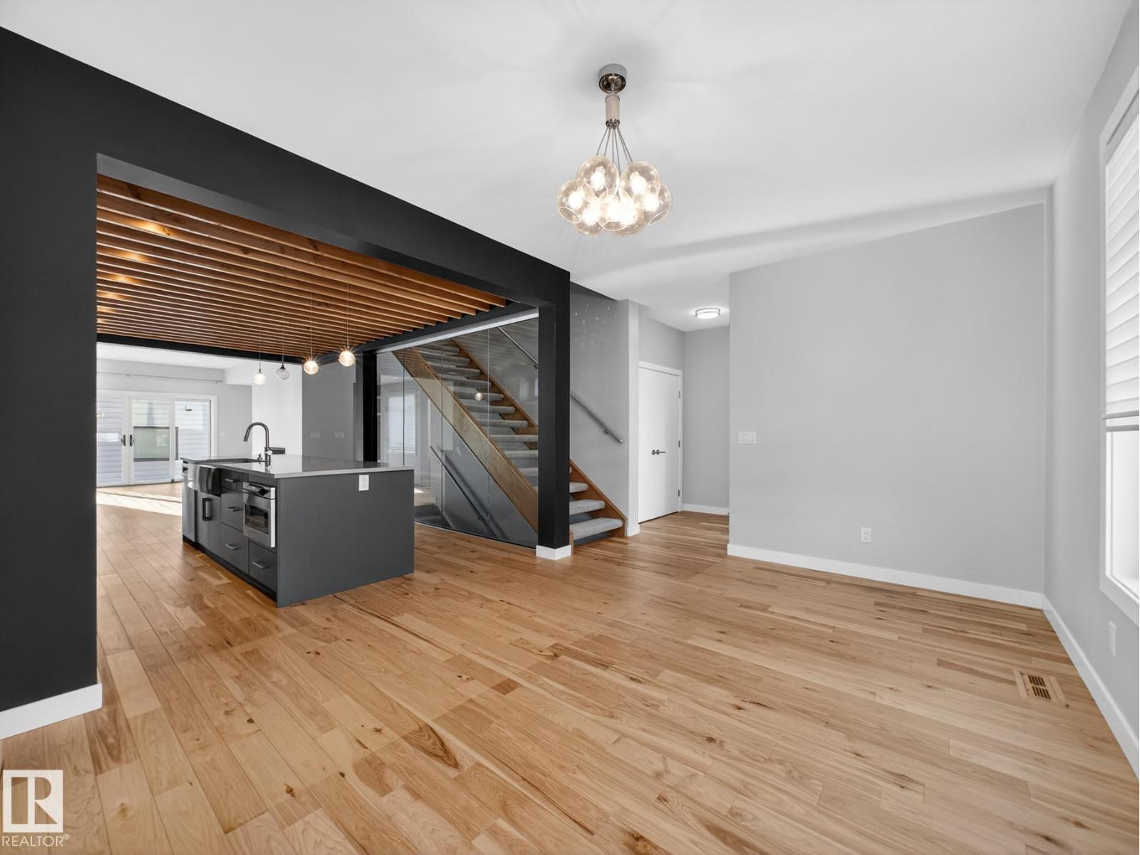 9803 74 AV NW, Edmonton