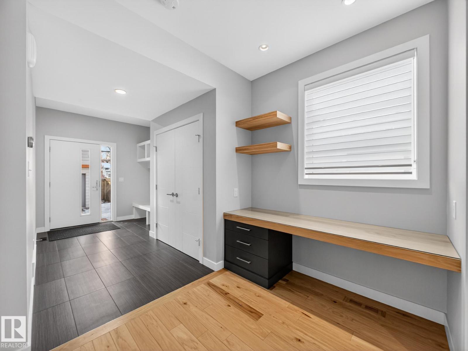 9803 74 AV NW, Edmonton