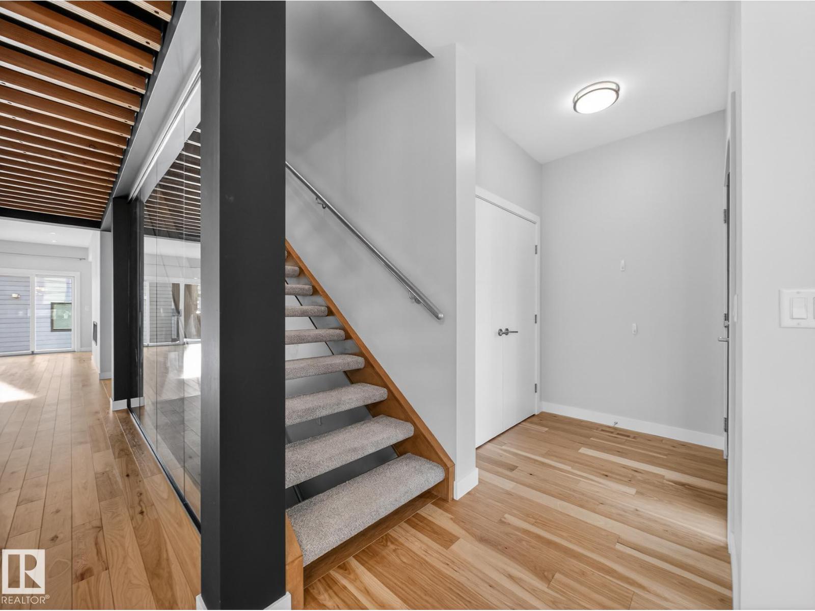 9803 74 AV NW, Edmonton