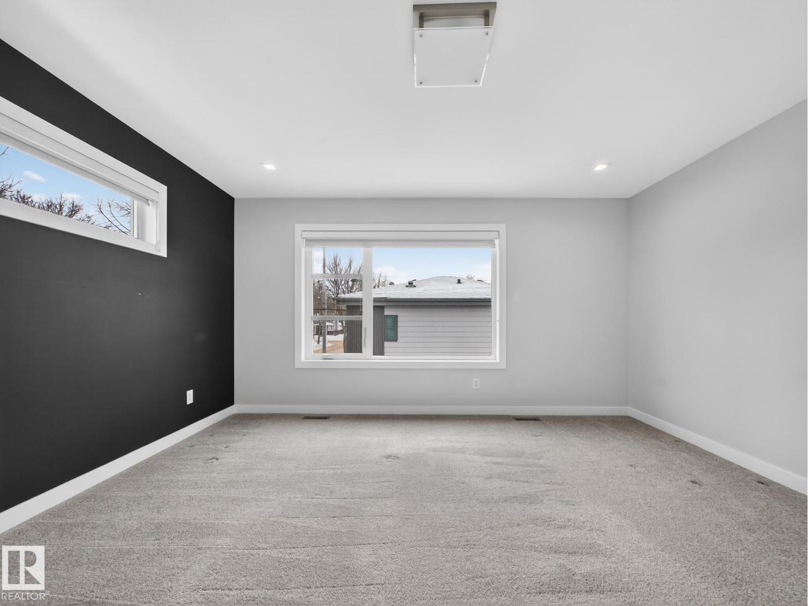 9803 74 AV NW, Edmonton