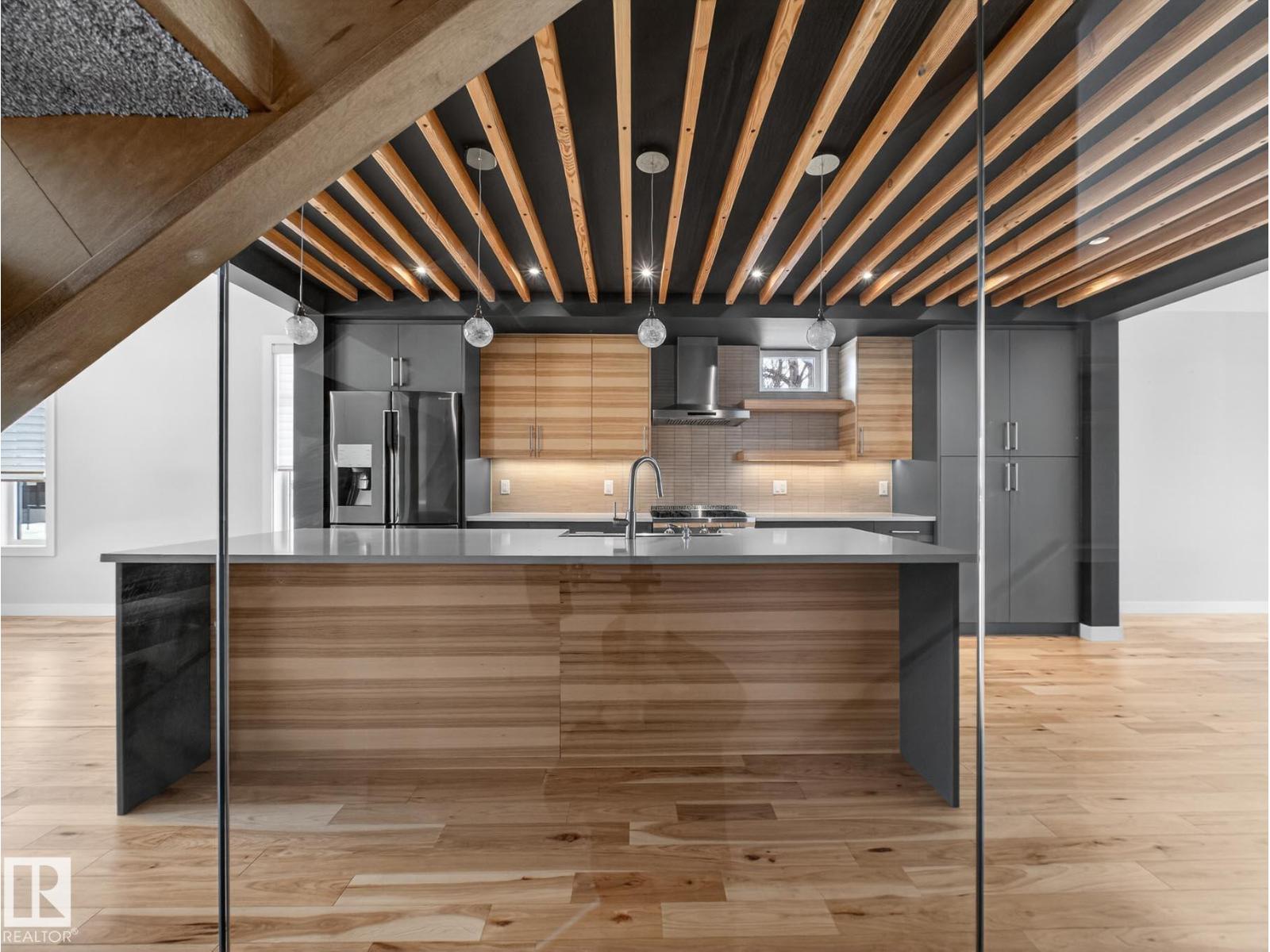 9803 74 AV NW, Edmonton