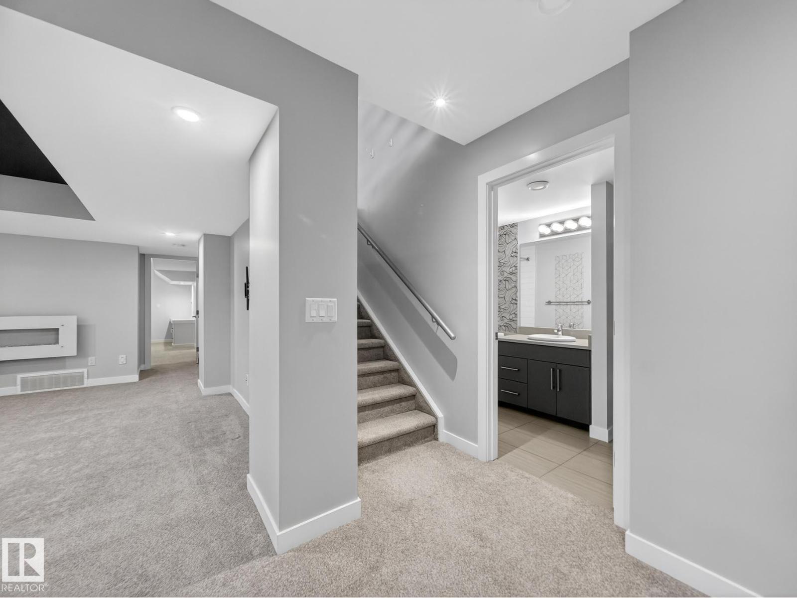 9803 74 AV NW, Edmonton