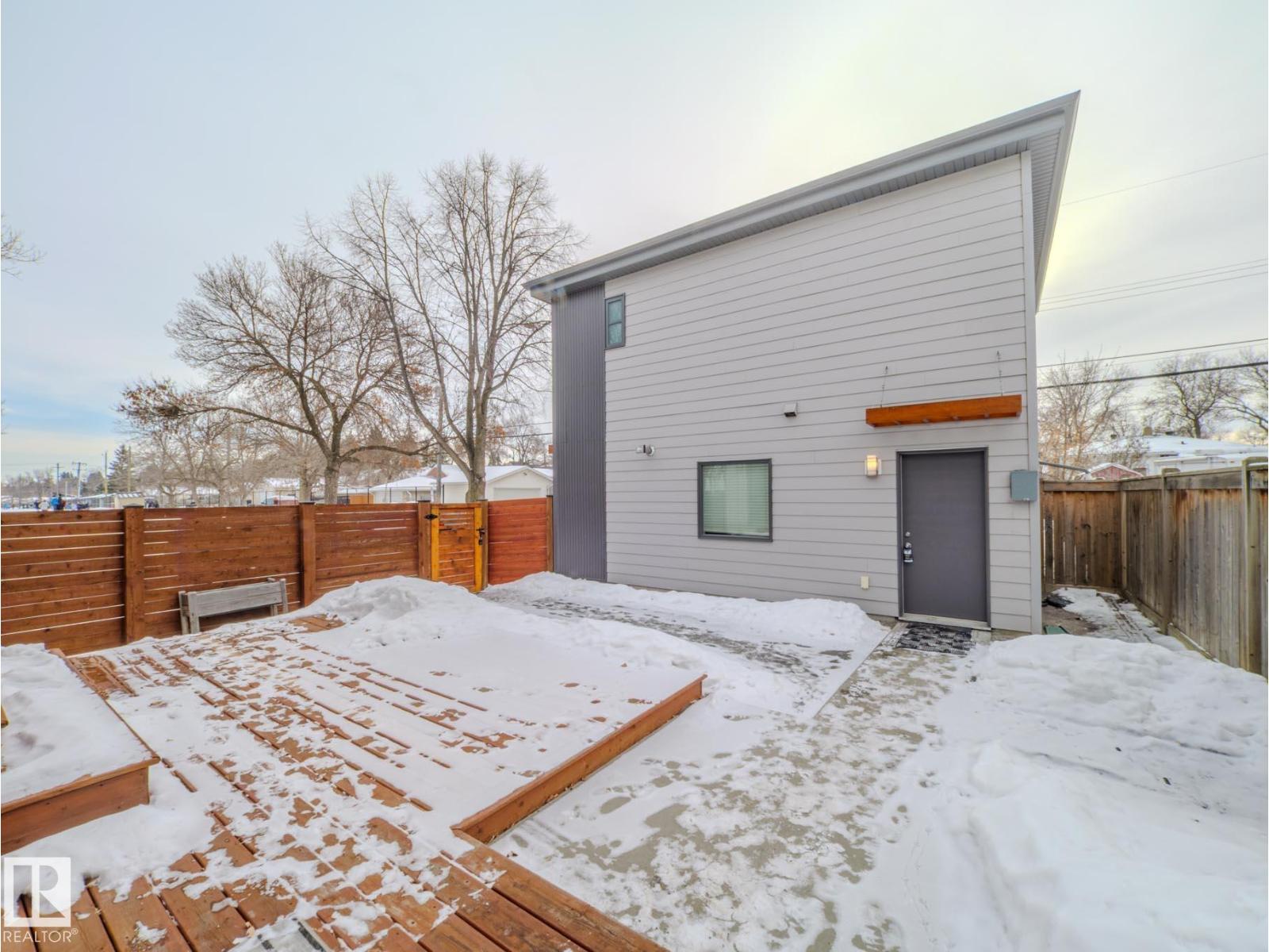 9803 74 AV NW, Edmonton