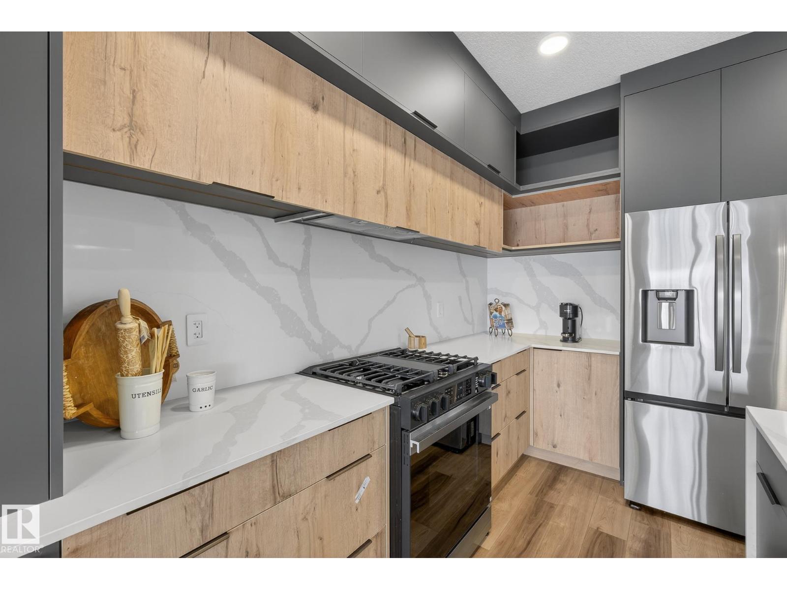 34 ELDRIDGE PT, St. Albert