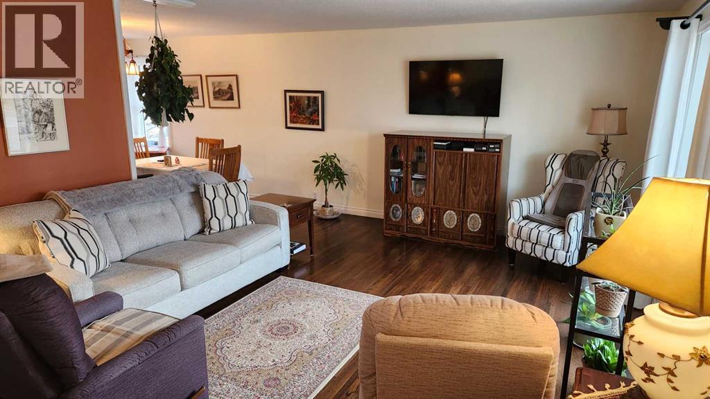 Single Family House Bungalow for Sale in   Avenue S Victoria Park Lethbridge 