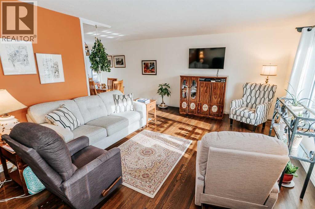 Single Family House Bungalow for Sale in   Avenue S Victoria Park Lethbridge 