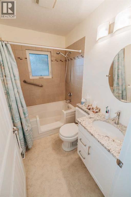 Single Family House Bungalow for Sale in   Avenue S Victoria Park Lethbridge 