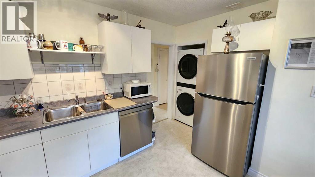 Single Family House Bungalow for Sale in   Avenue S Victoria Park Lethbridge 