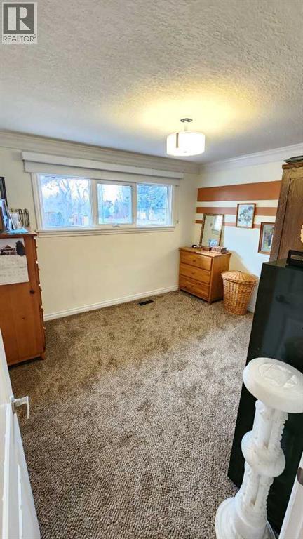 Single Family House Bungalow for Sale in   Avenue S Victoria Park Lethbridge 