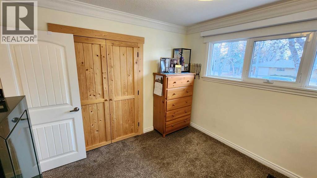 Single Family House Bungalow for Sale in   Avenue S Victoria Park Lethbridge 