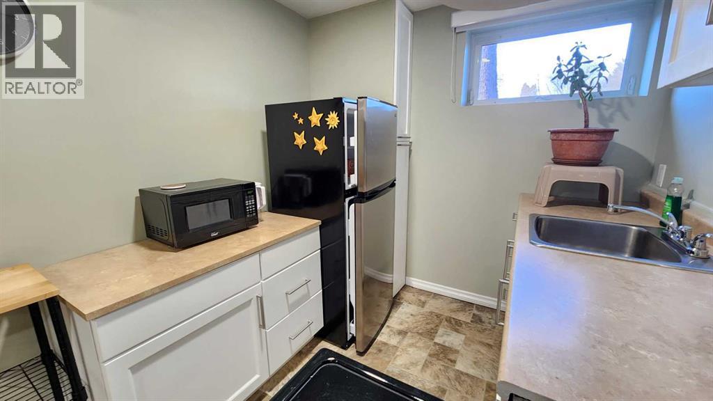 Single Family House Bungalow for Sale in   Avenue S Victoria Park Lethbridge 