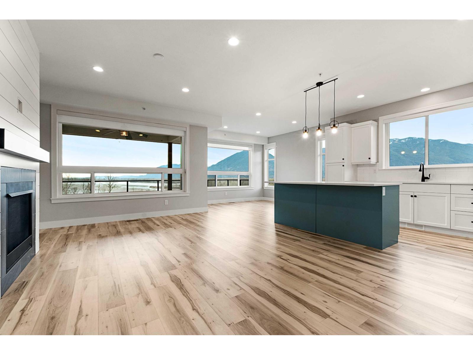 57 43685 CHILLIWACK MOUNTAIN ROAD, Chilliwack Mountain, Chilliwack