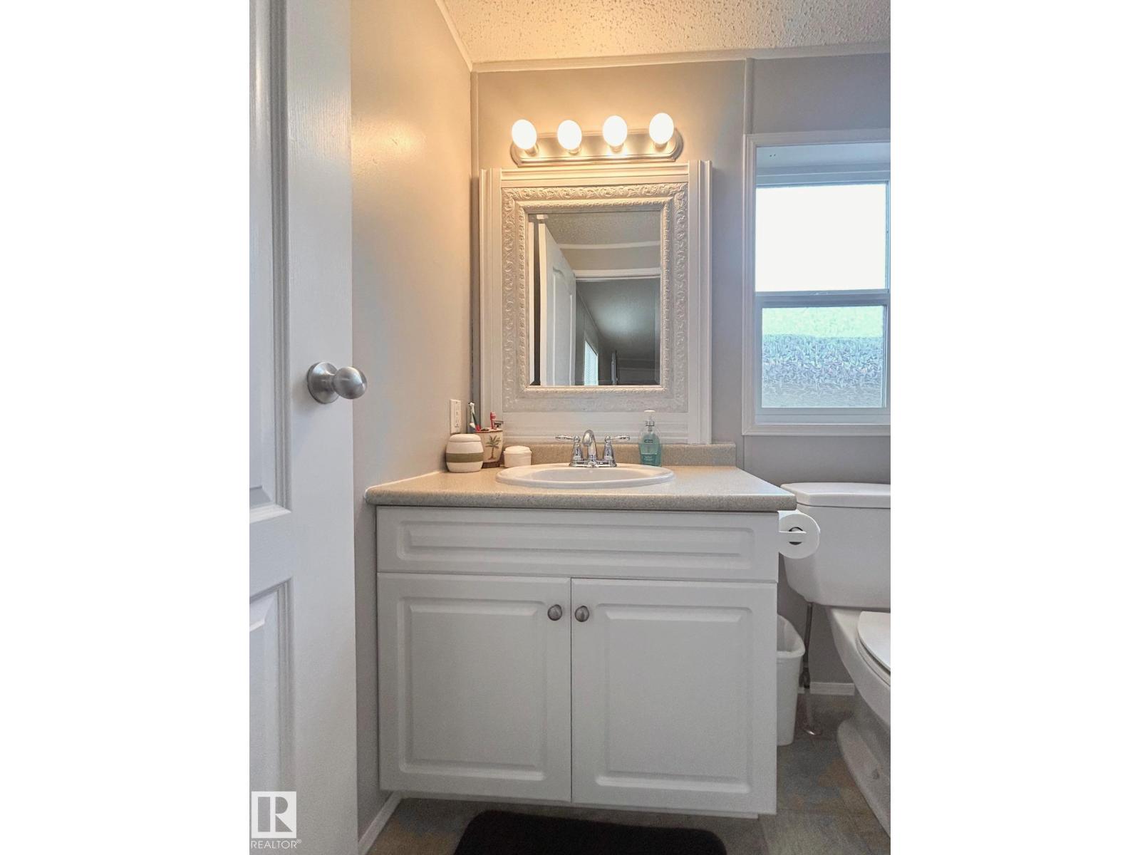 1120 Aspen DR W, Leduc