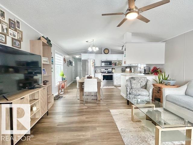 1120 Aspen DR W, Leduc