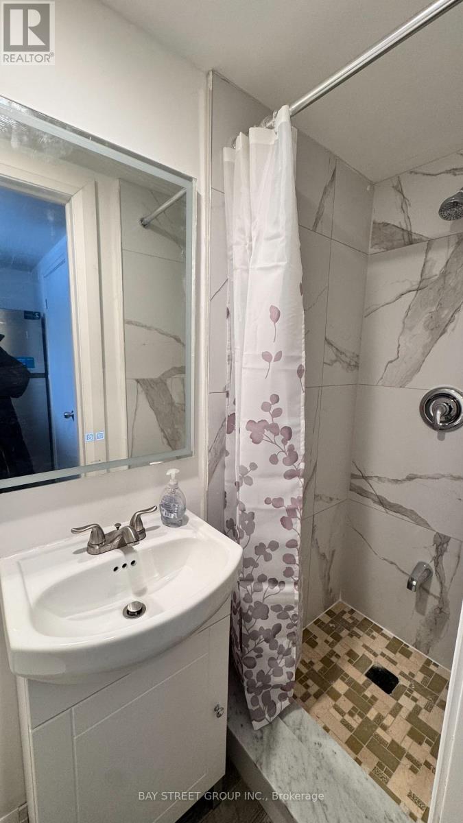 5513 Spring Unit B2 photo 4