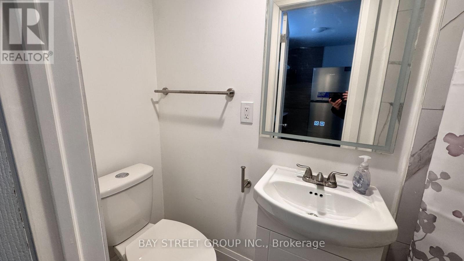 5513 Spring Unit B2 photo 5