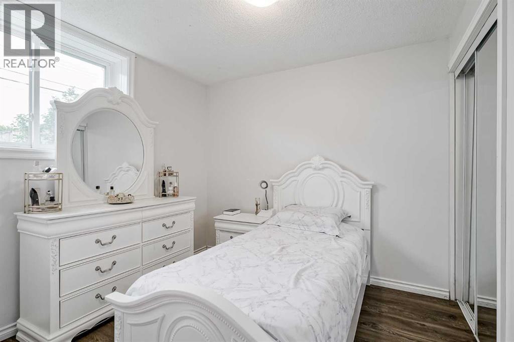 Single Family House Bi-level for Sale in  Marlborough Drive NE Marlborough Calgary 