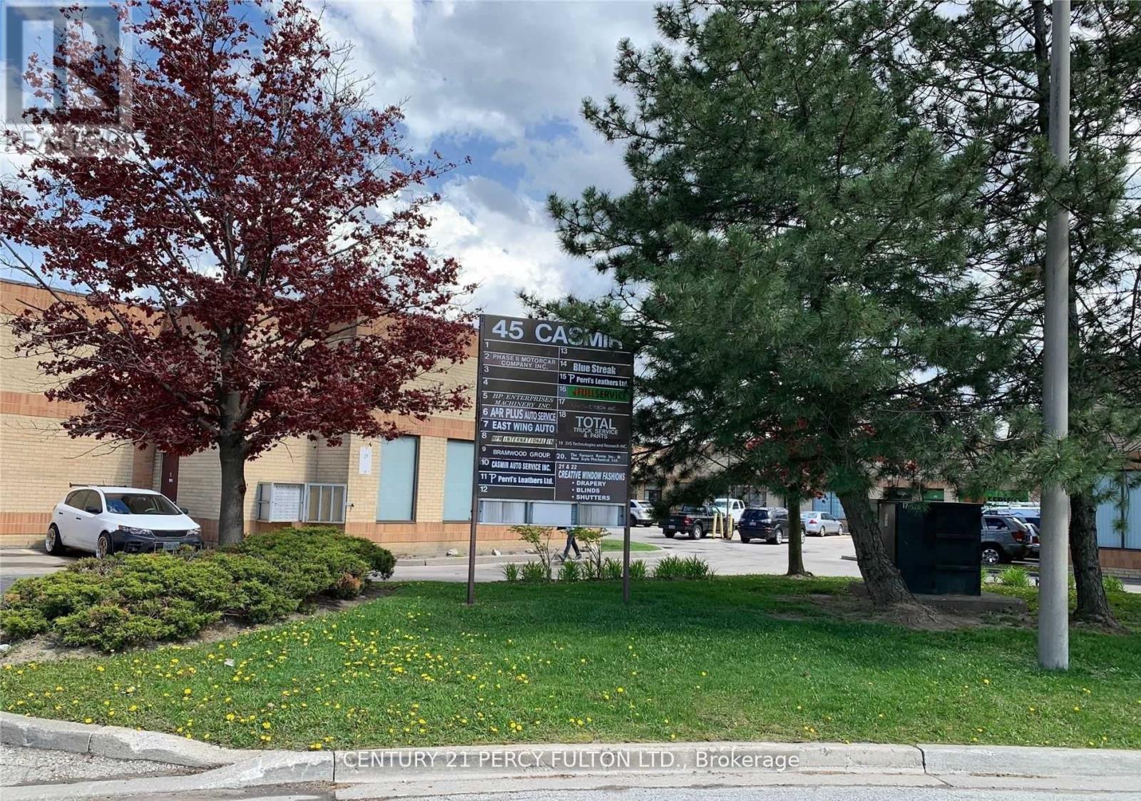 45 casmir Unit 15 photo 4