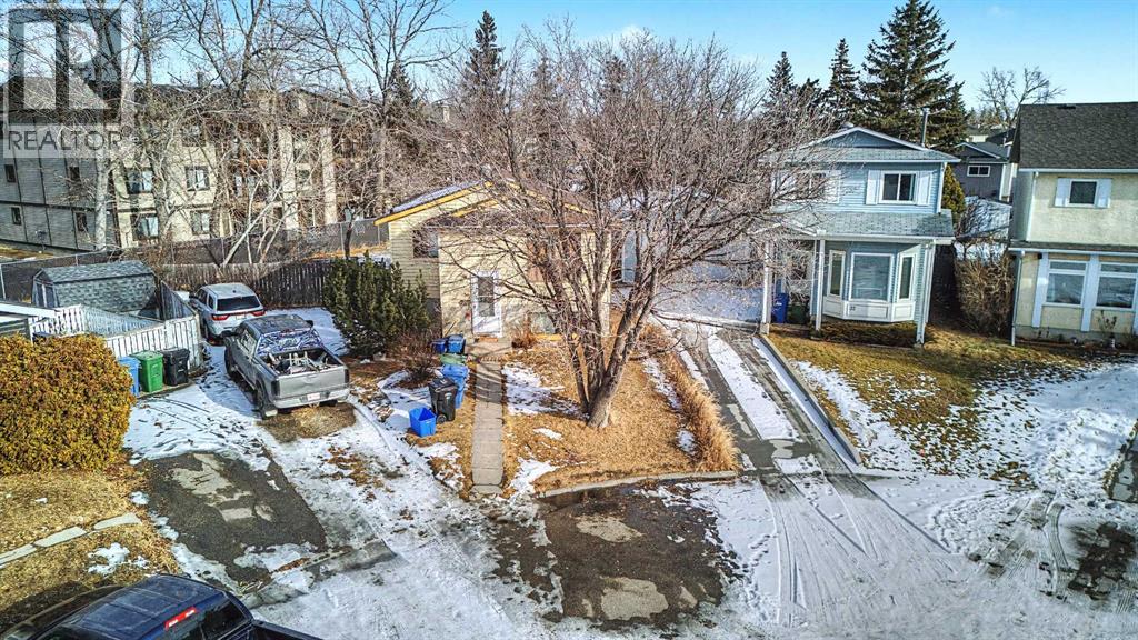 Single Family House Bi-level for Sale in  Castleglen Place NE Castleridge Calgary 