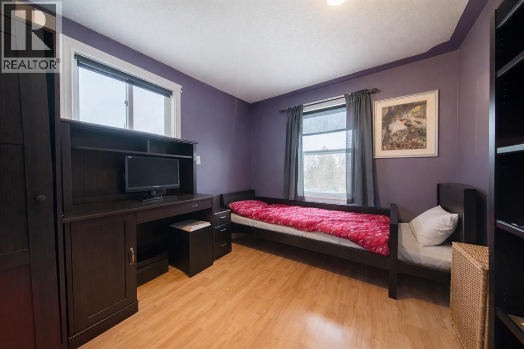 5008 43 Avenue Close, Ponoka