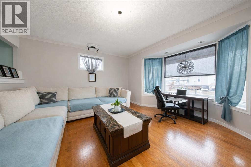 5008 43 Avenue Close, Ponoka