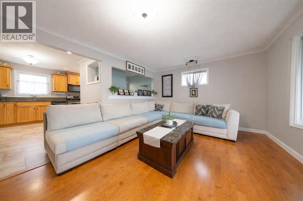 5008 43 Avenue Close, Ponoka