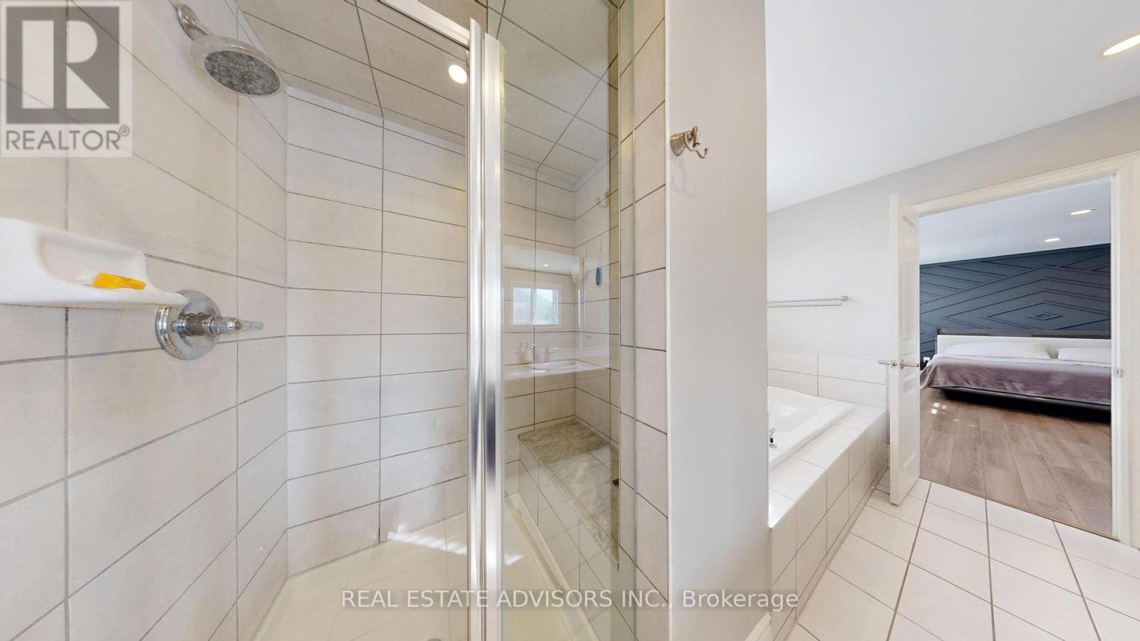 129 SQUIRE ELLIS DRIVE - 35