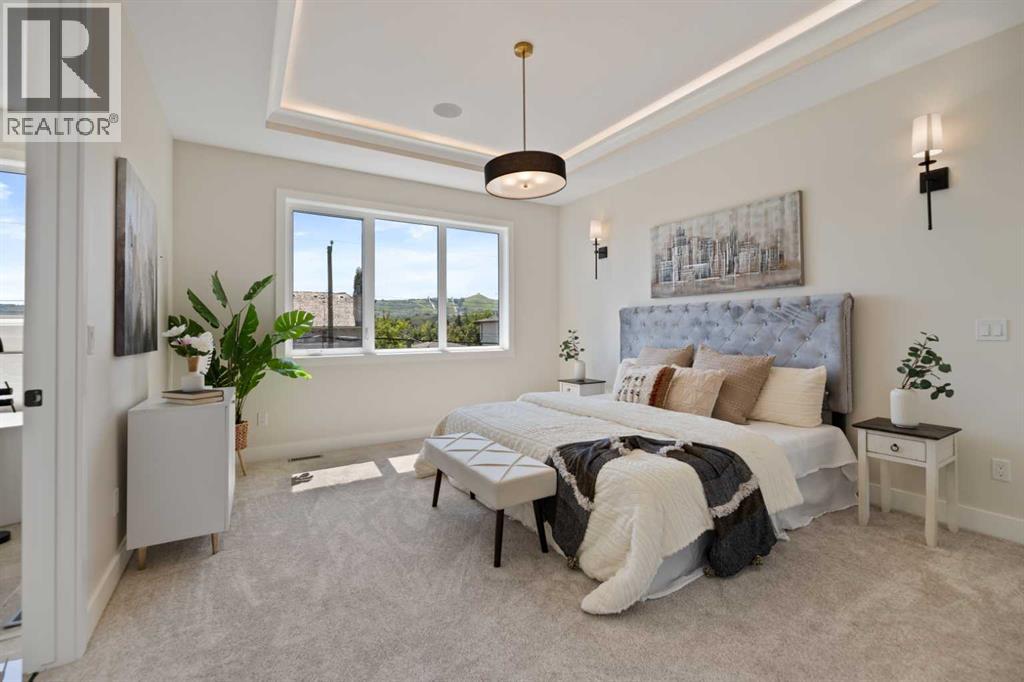 Single Family House for Sale in   Avenue NW Bowness Calgary 