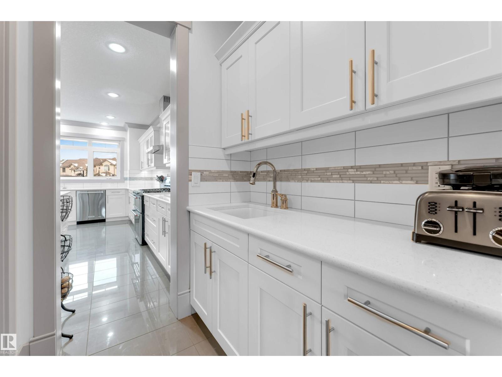 656 180 ST SW, Edmonton