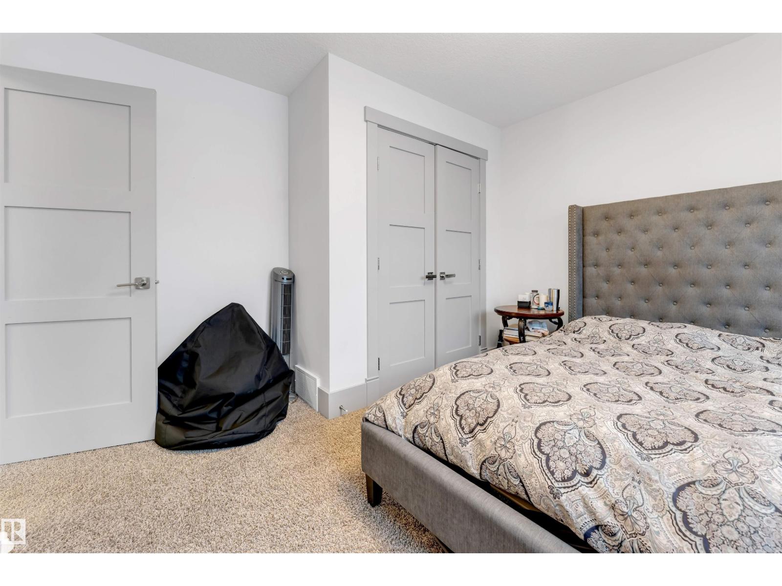 656 180 ST SW, Edmonton