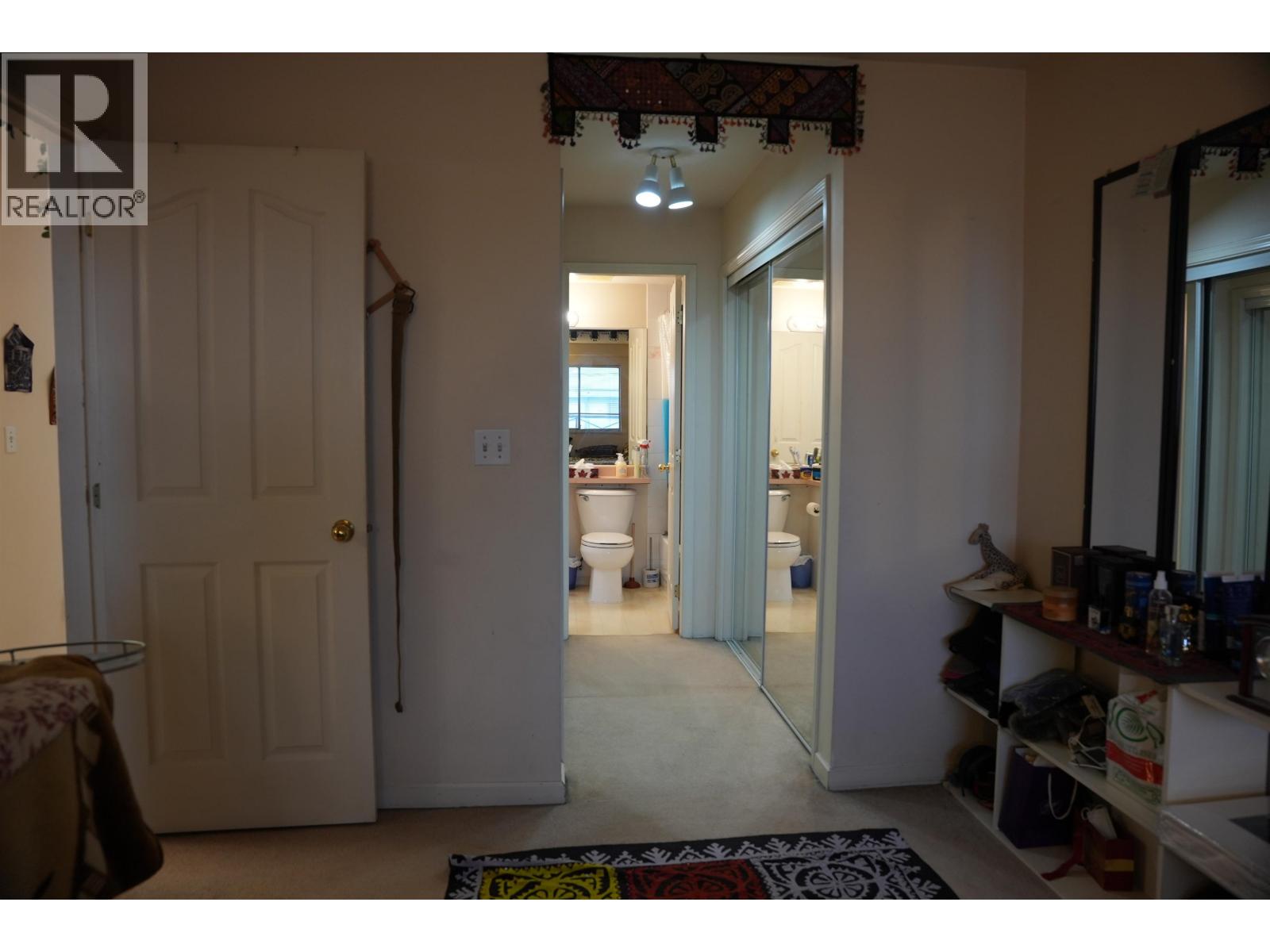 House in Vancouver - Image 12