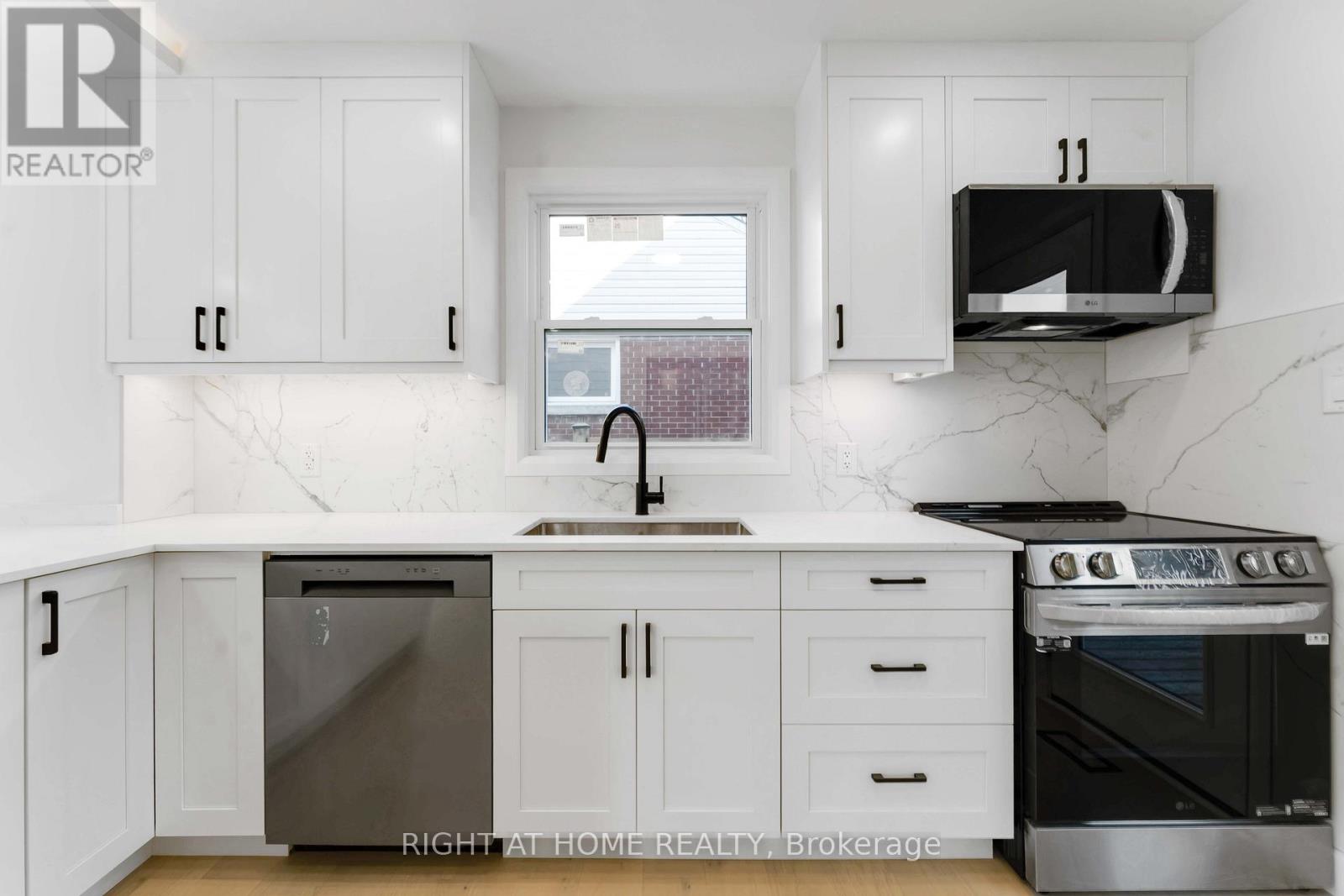 2700 PRISCILLA STREET - 15