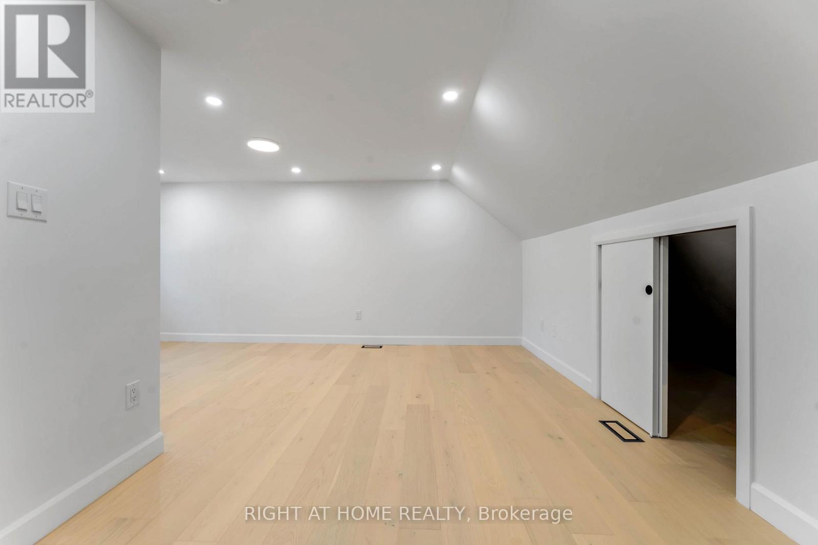 2700 PRISCILLA STREET - 18