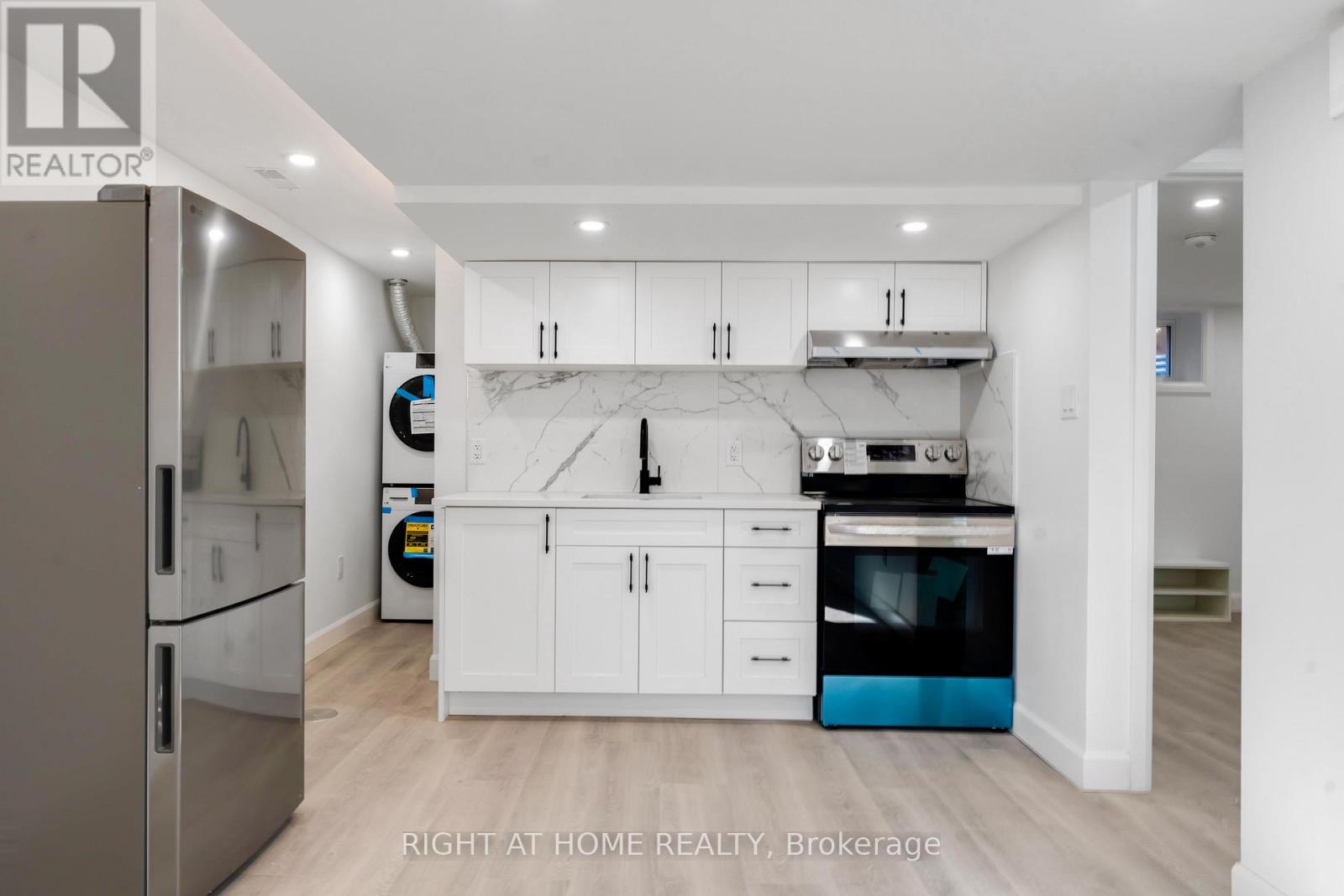 2700 PRISCILLA STREET - 29