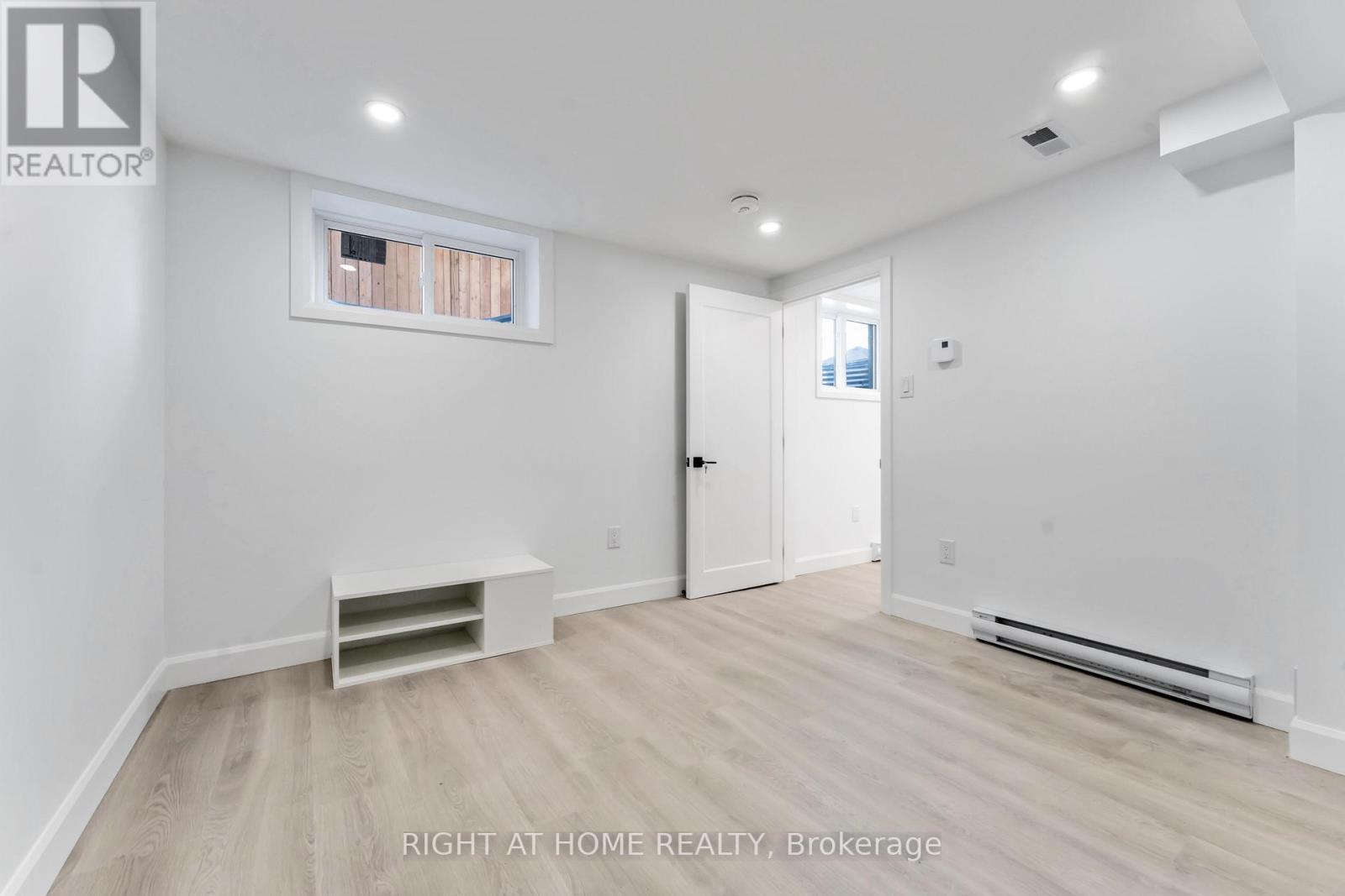 2700 PRISCILLA STREET - 33