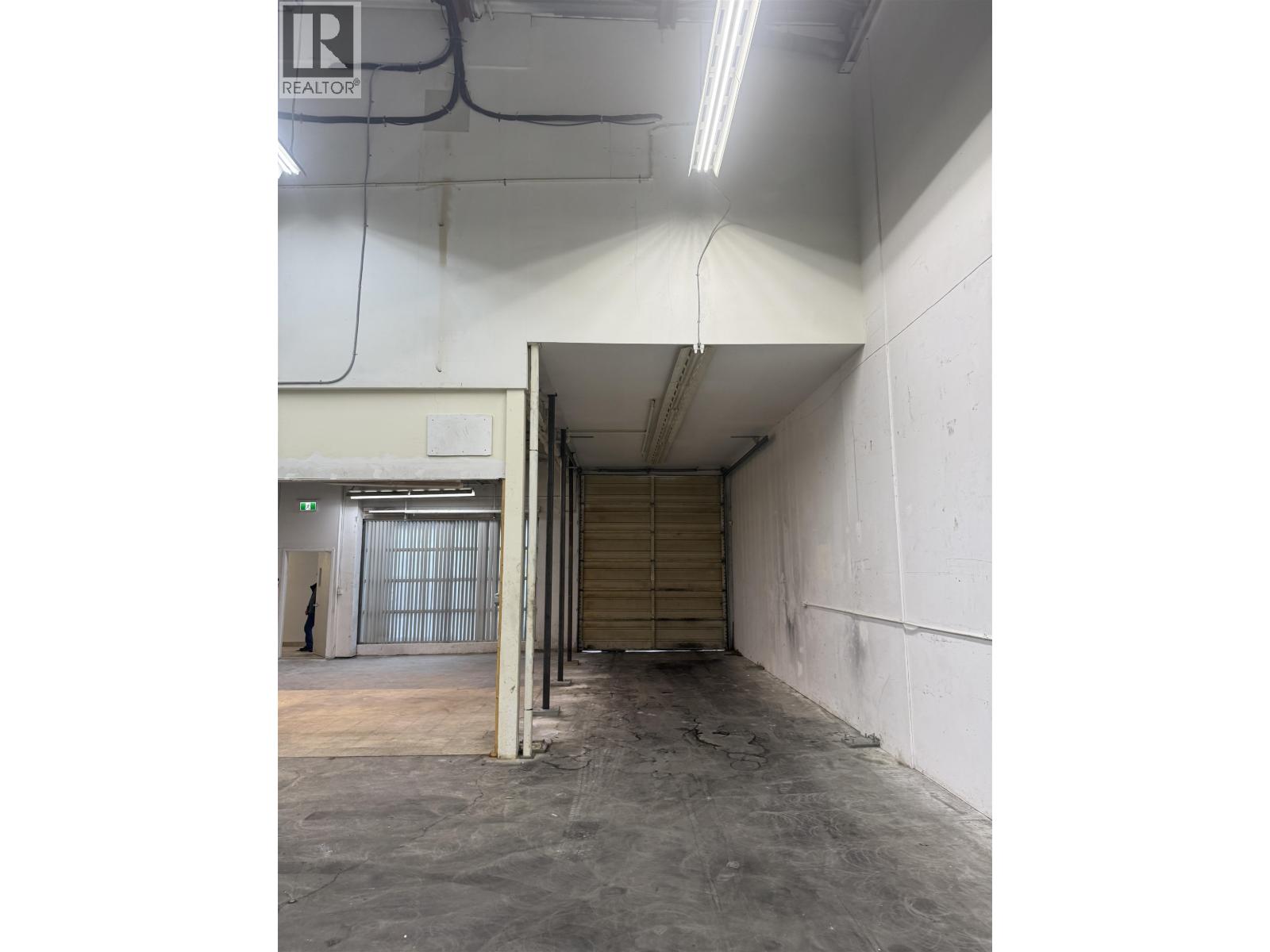 Industrial in Burnaby - Image 22