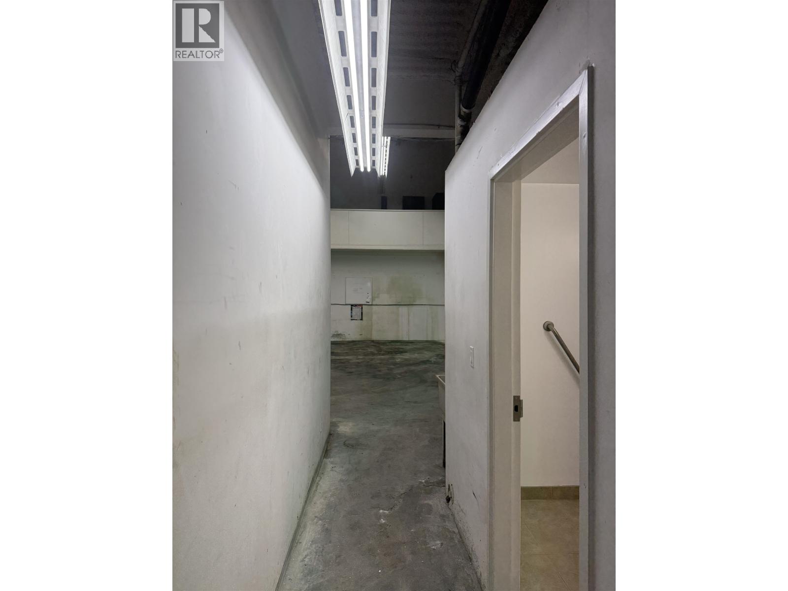 Industrial in Burnaby - Image 9