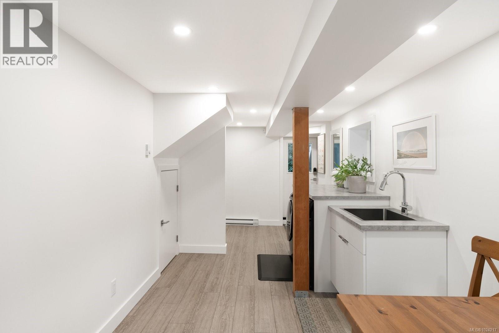  1980 Fairfield Road, Victoria