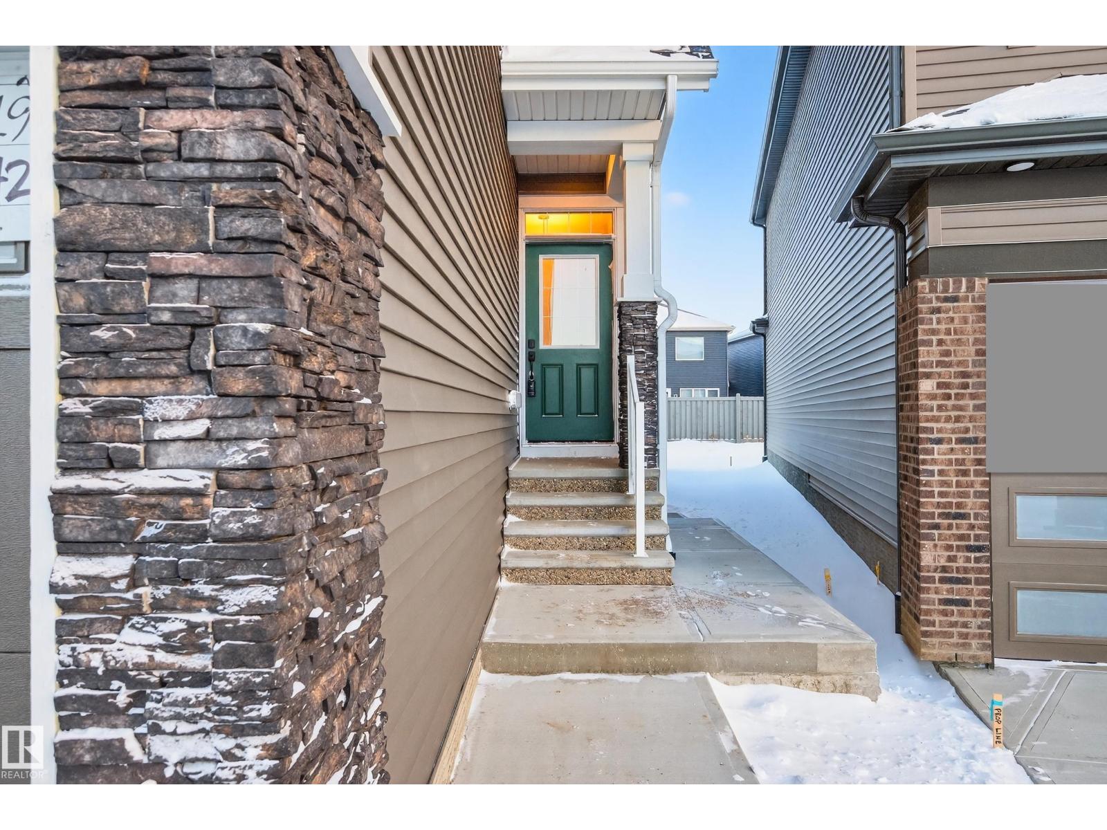 8019 228 ST NW - 44