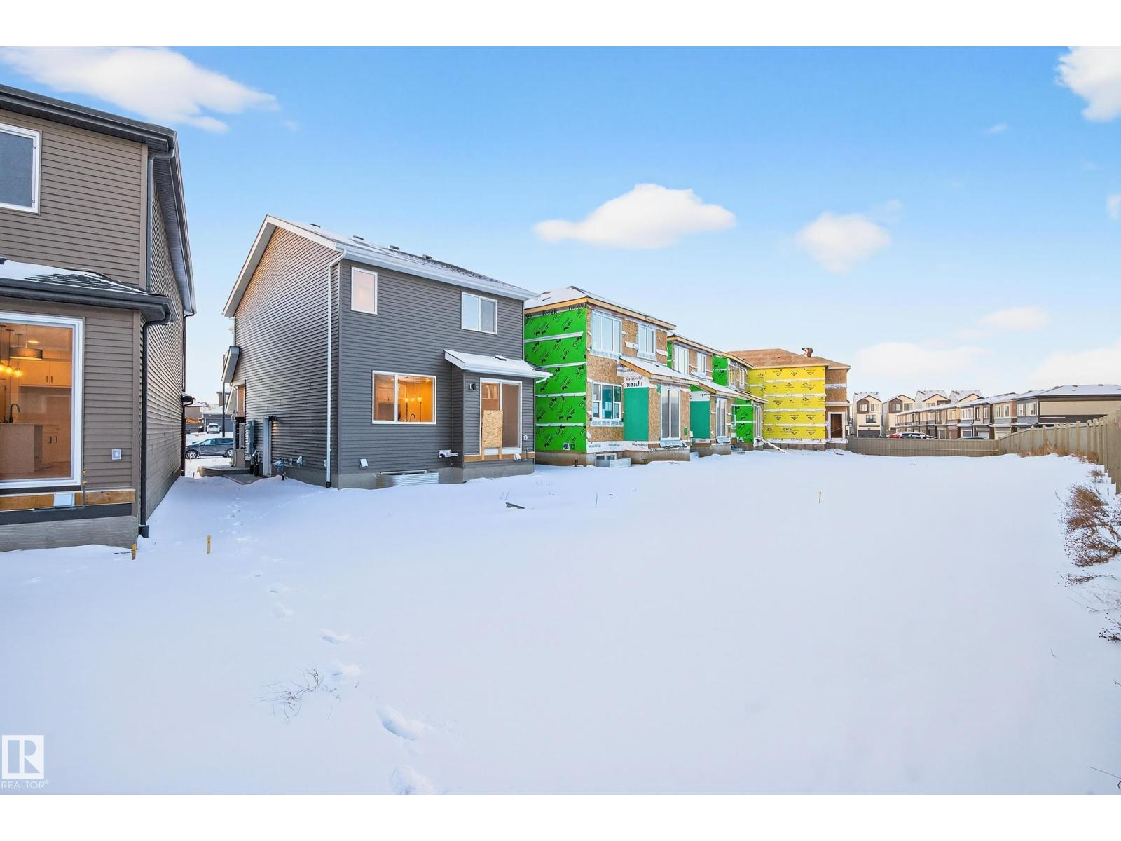 8019 228 ST NW - 45
