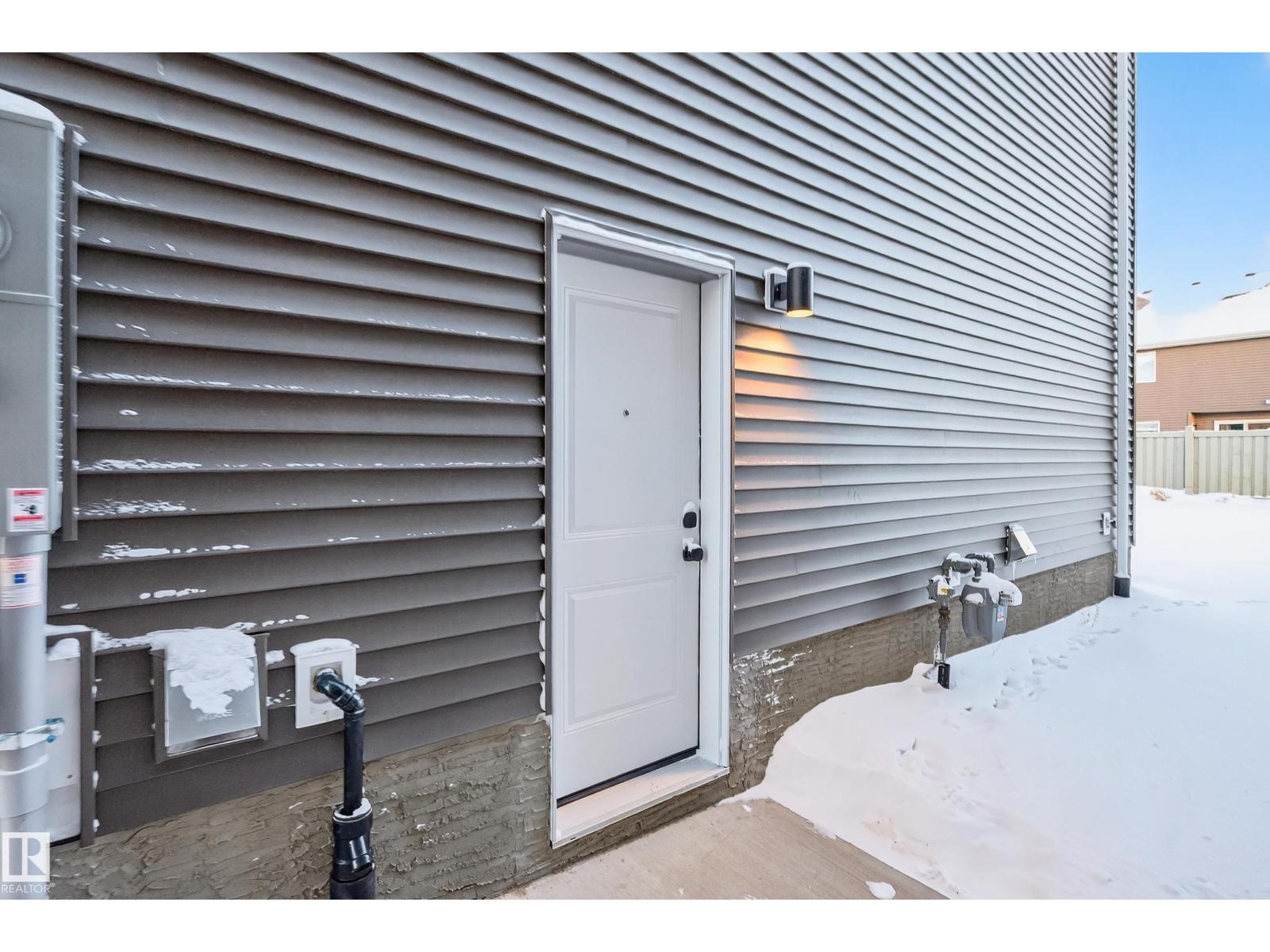 8019 228 ST NW - 36