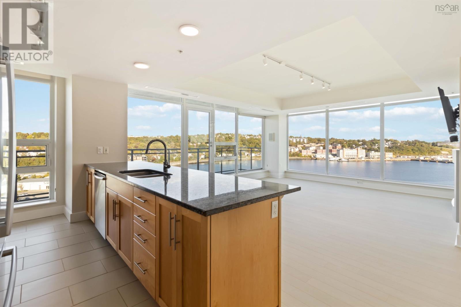 Property 25 of 50 of 902 31 Kings Wharf Place